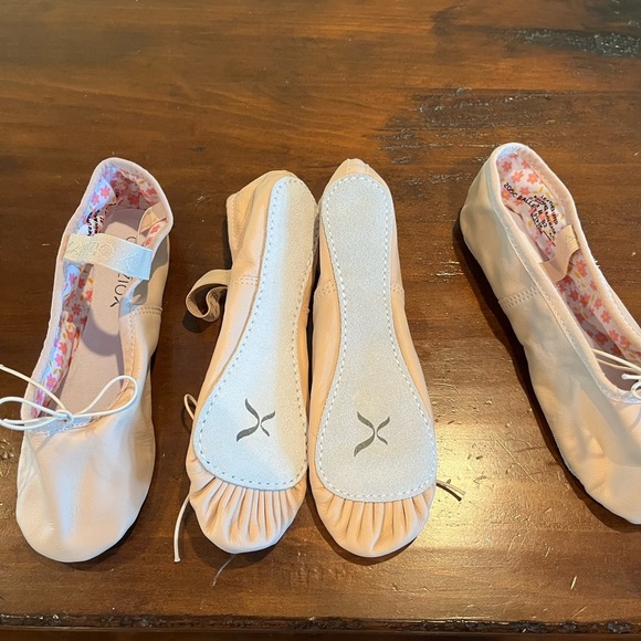 NEW Capezio Ballet Shoes girl's in ballet pink sz 2.5 (read details) - Picture 7 of 8